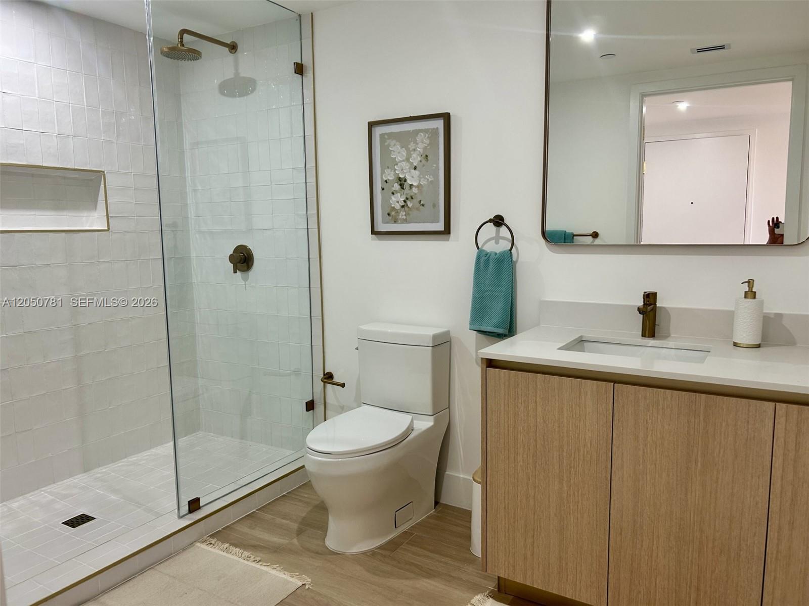 90 Ne 32 713 Property Photo 6