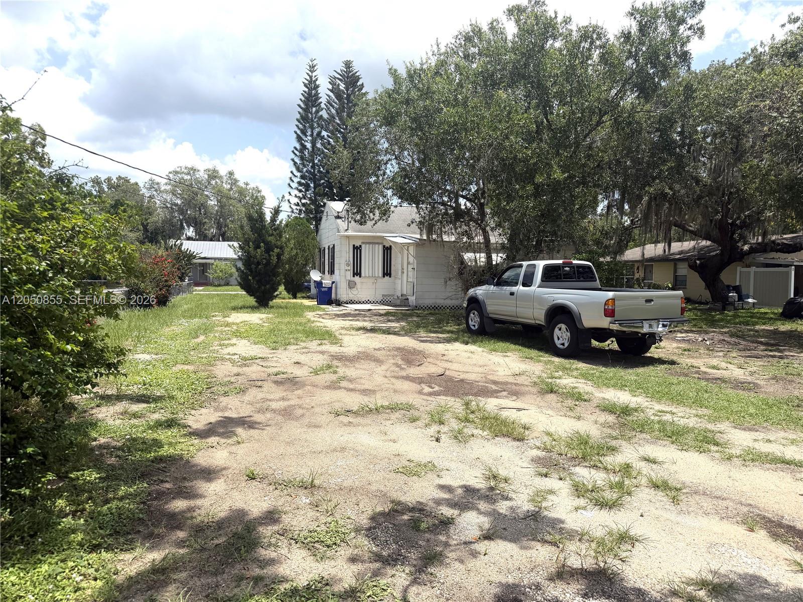 1115 Edgemoor Avenue Property Photo 3