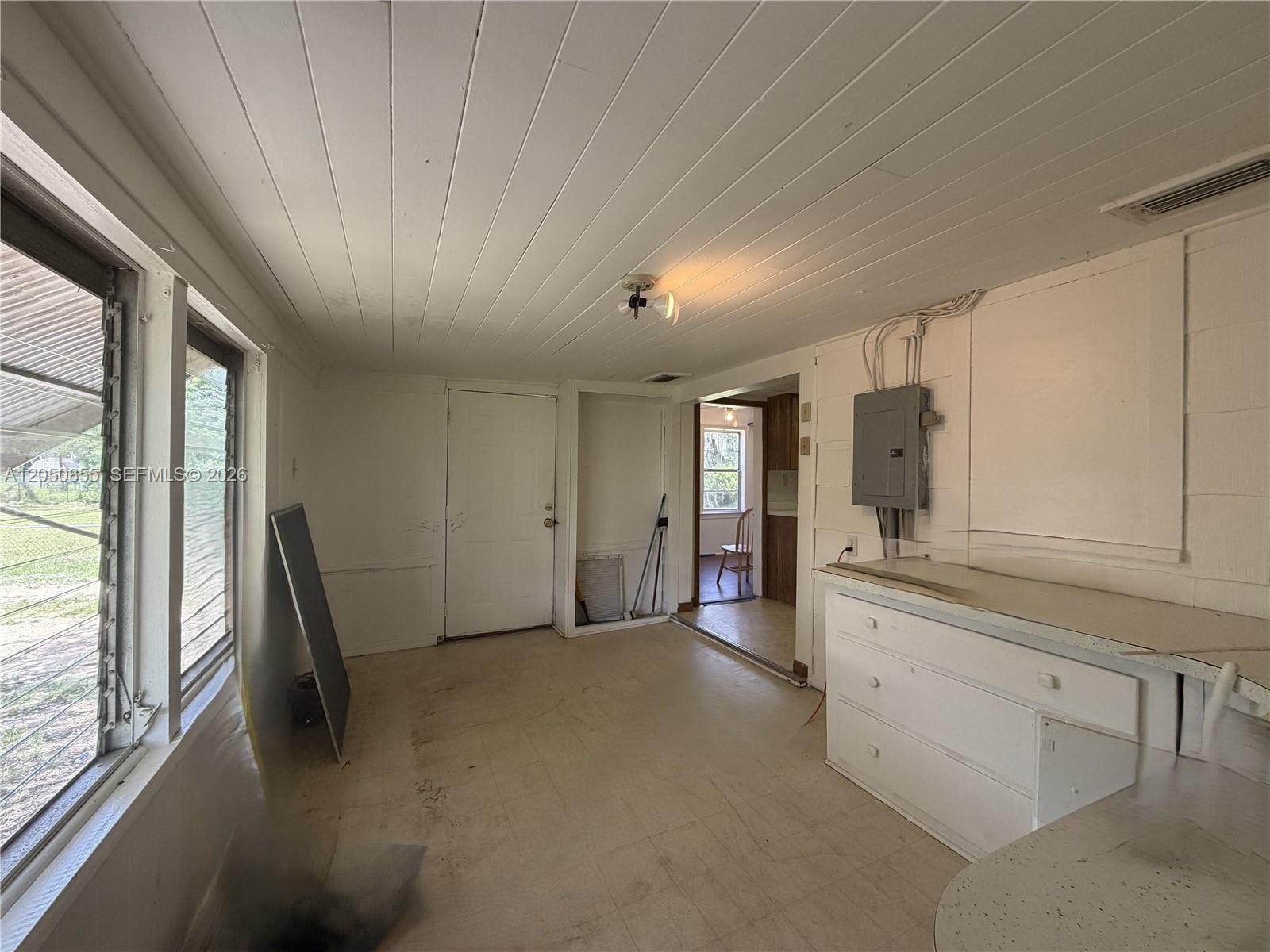 1115 Edgemoor Avenue Property Photo 24