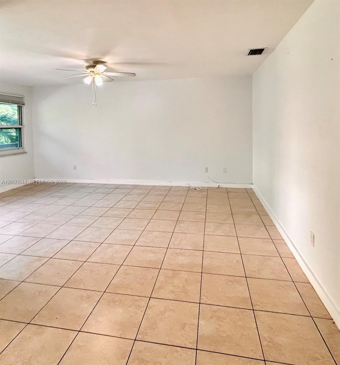 3265 Griffin Road 205 Property Photo 6