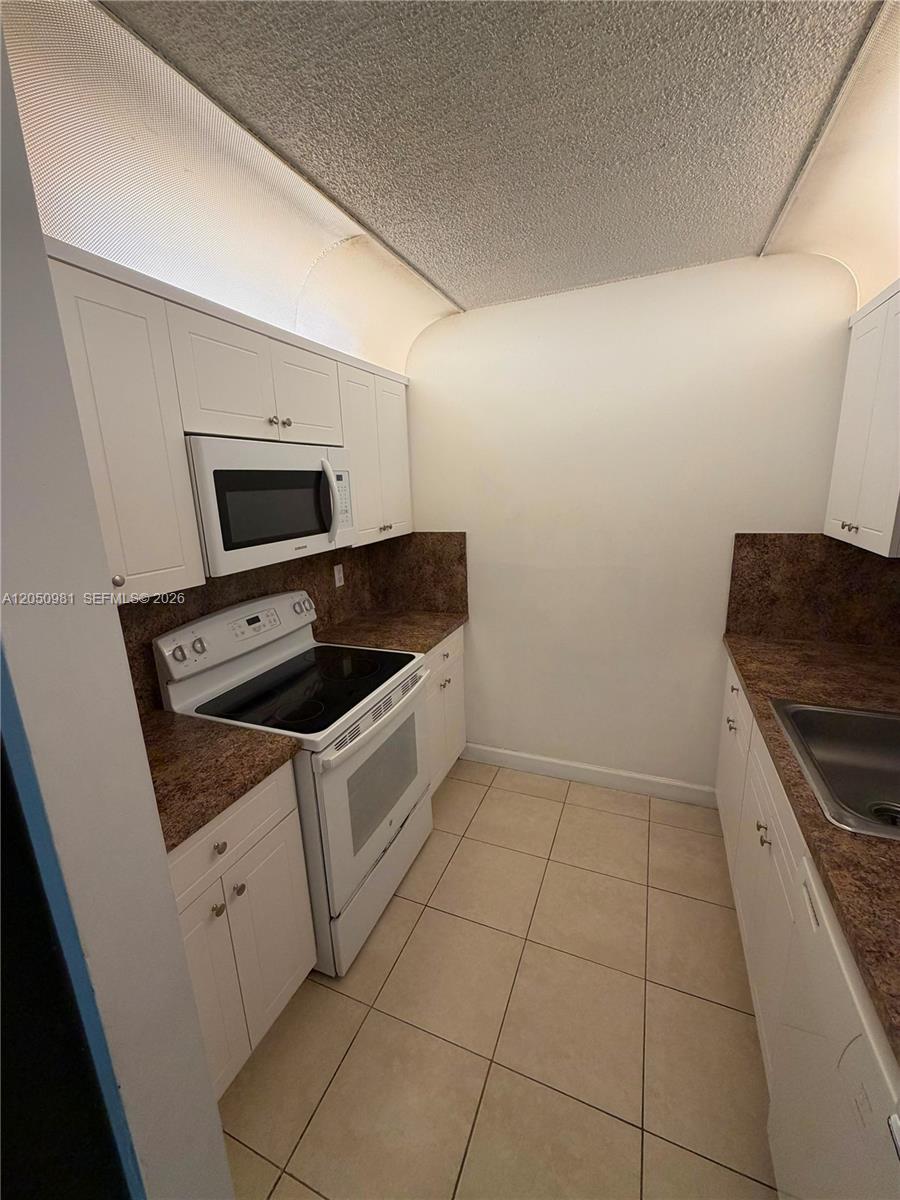 8200 Sw 210th Street 303 Property Photo 12