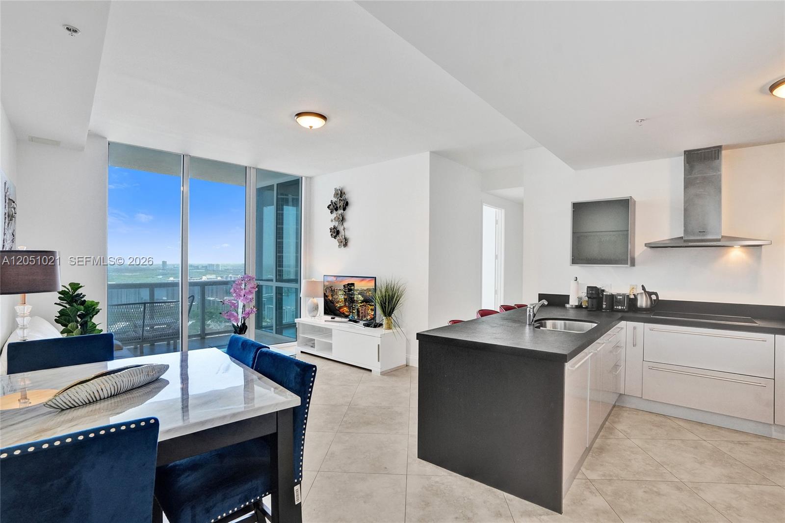 18201 Collins Avenue 4705 Property Photo 1