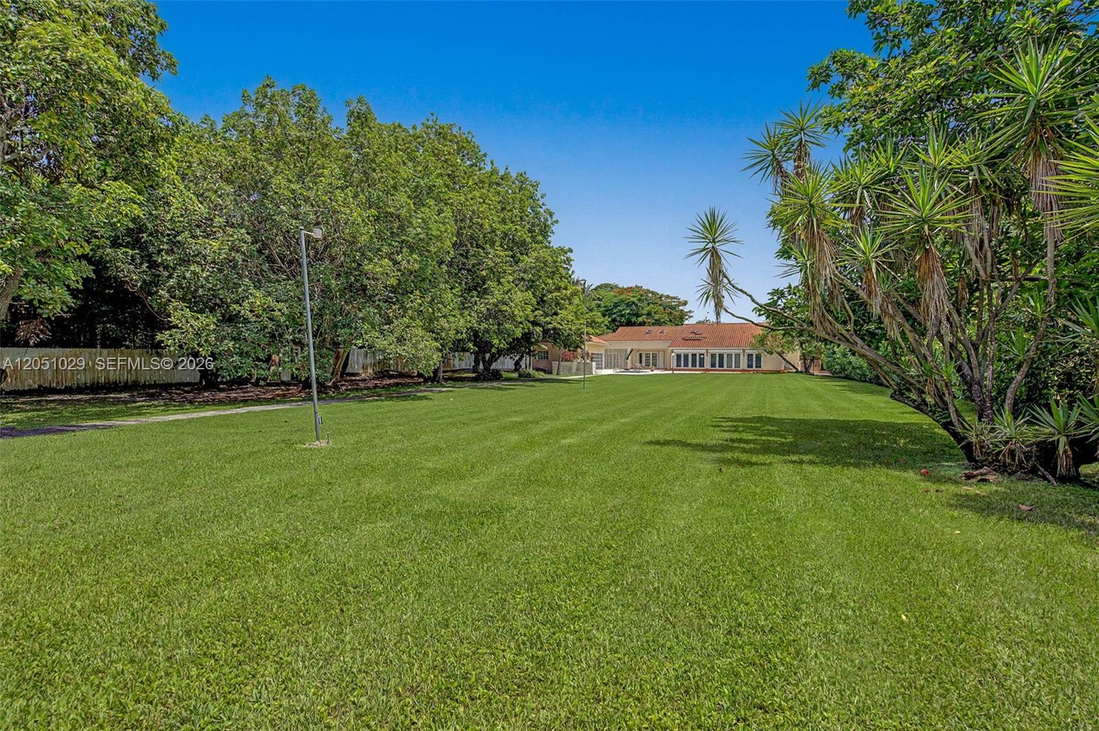 7030 Sunset Drive Property Photo 10