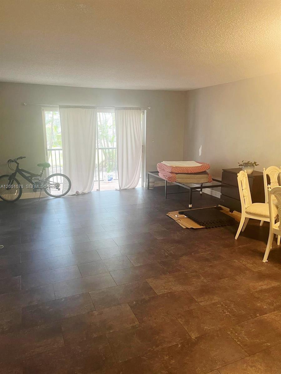 A12051078 Property Photo 2