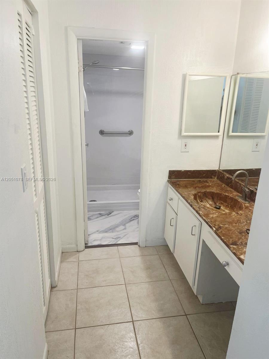A12051078 Property Photo 8