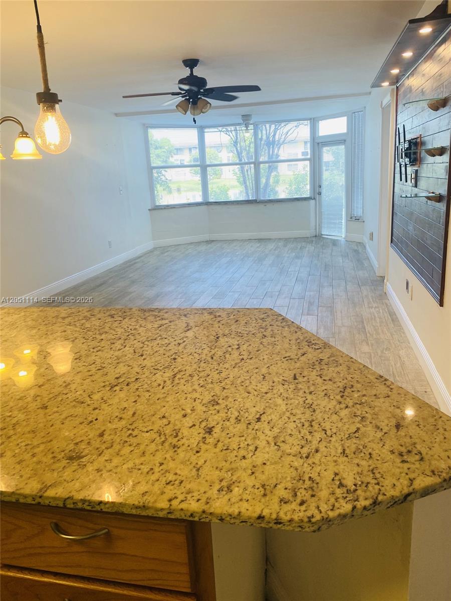 A12051114 Property Photo 4