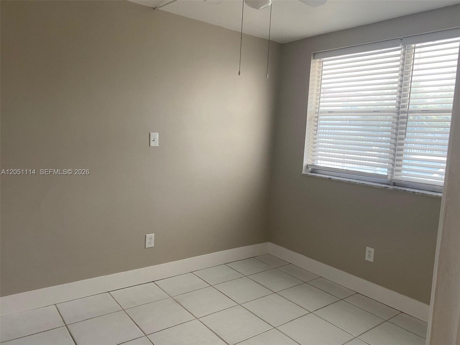 A12051114 Property Photo 12