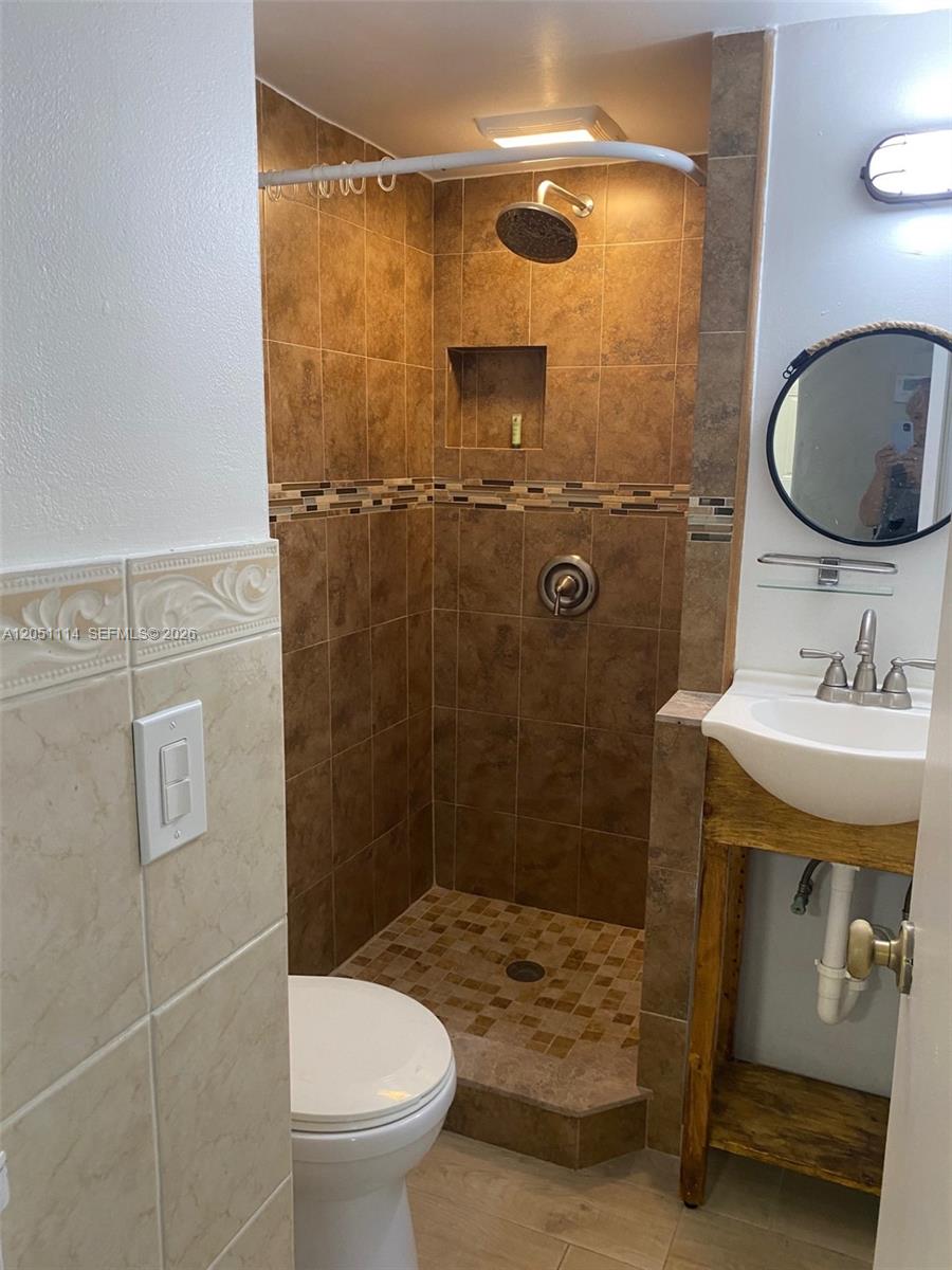 A12051114 Property Photo 13