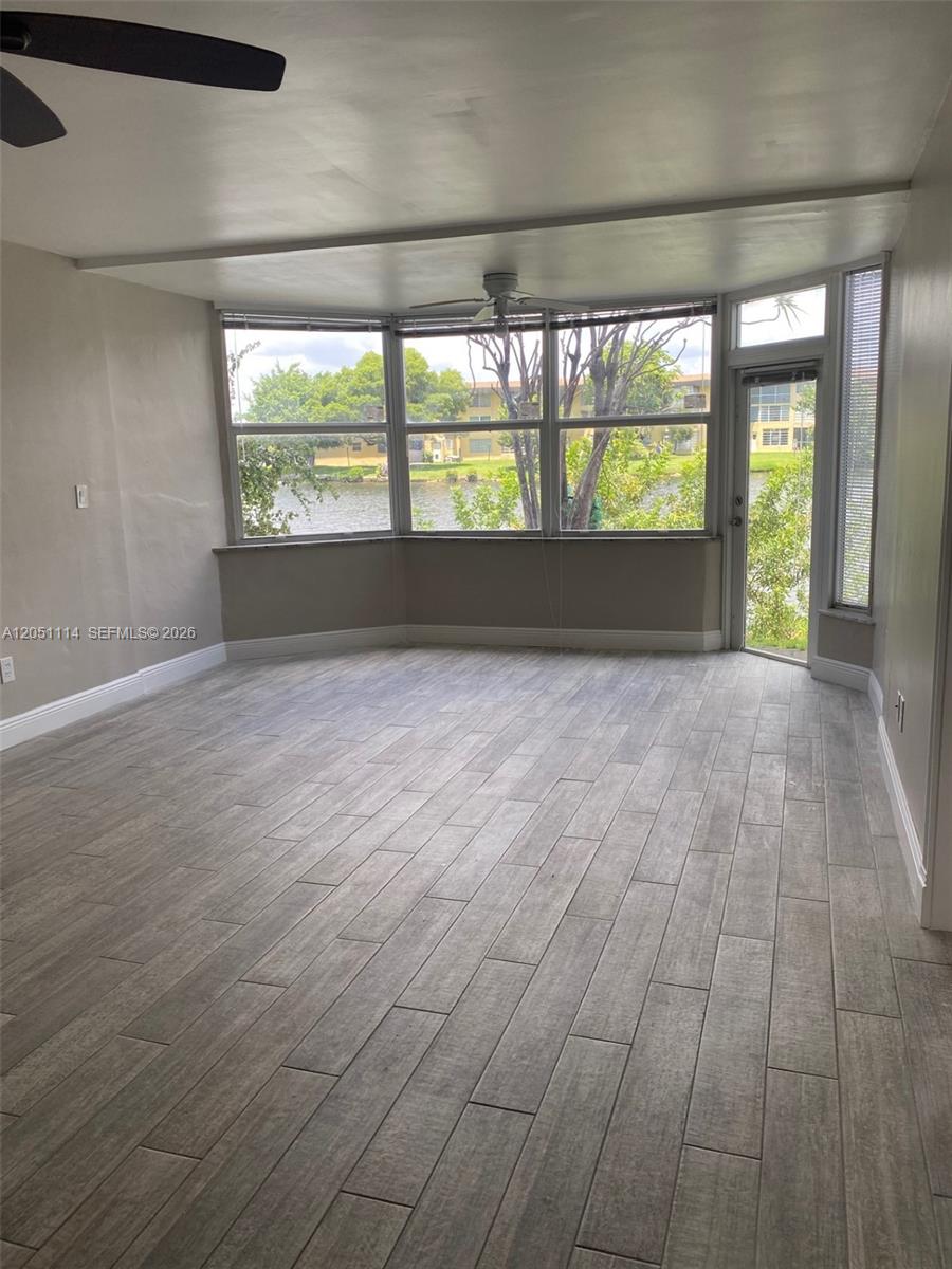 A12051114 Property Photo 14