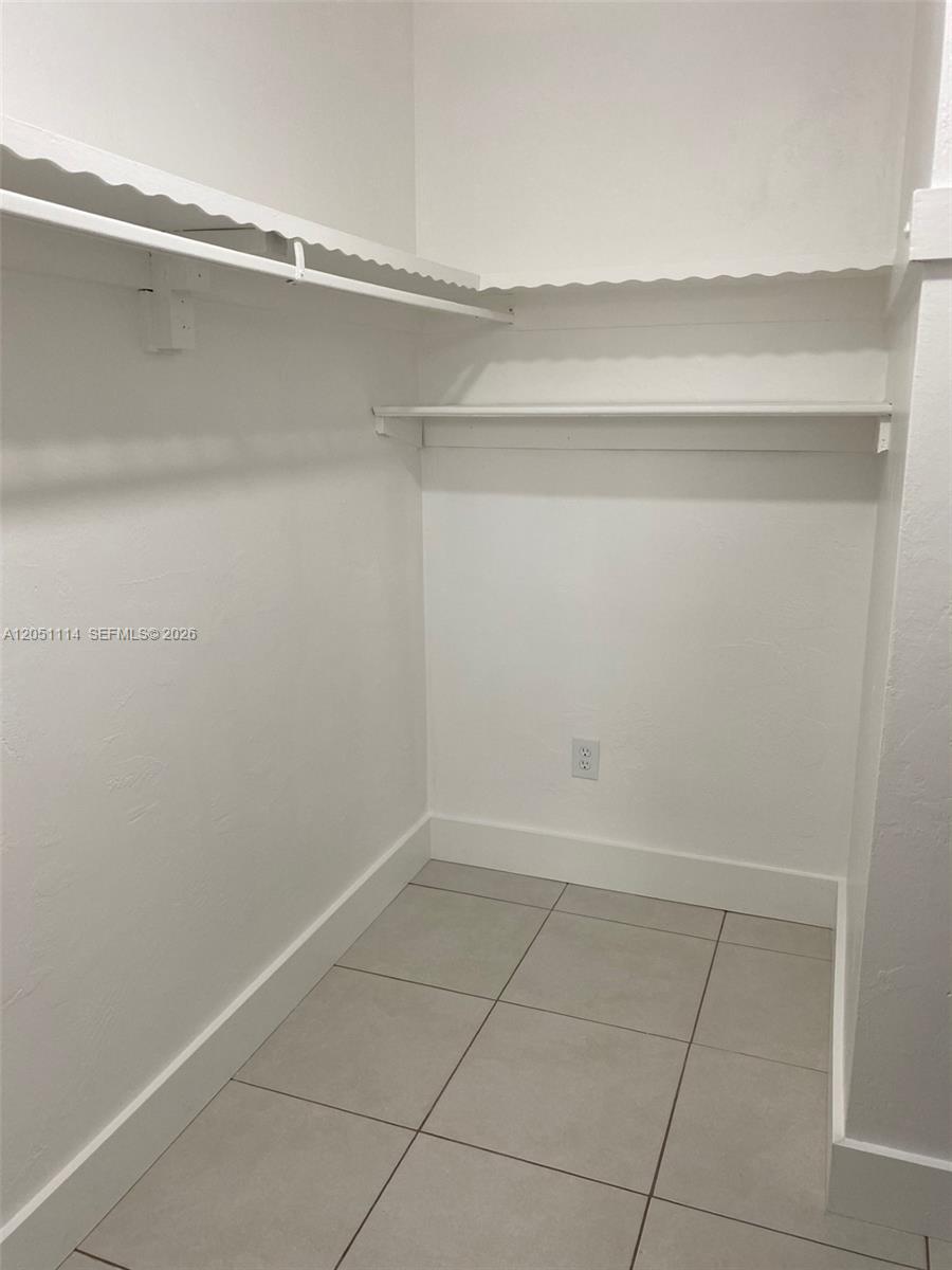 A12051114 Property Photo 18