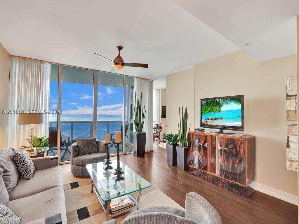 18201 Collins Avenue 1604 Property Photo 4