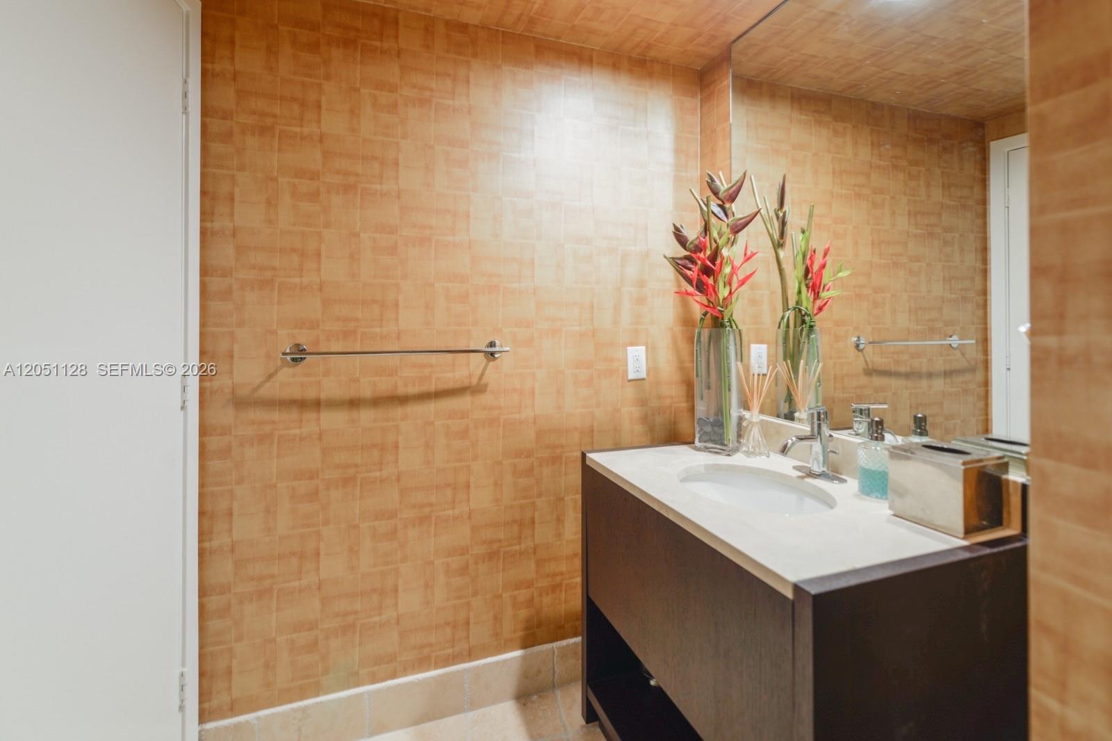 18201 Collins Avenue 1604 Property Photo 22