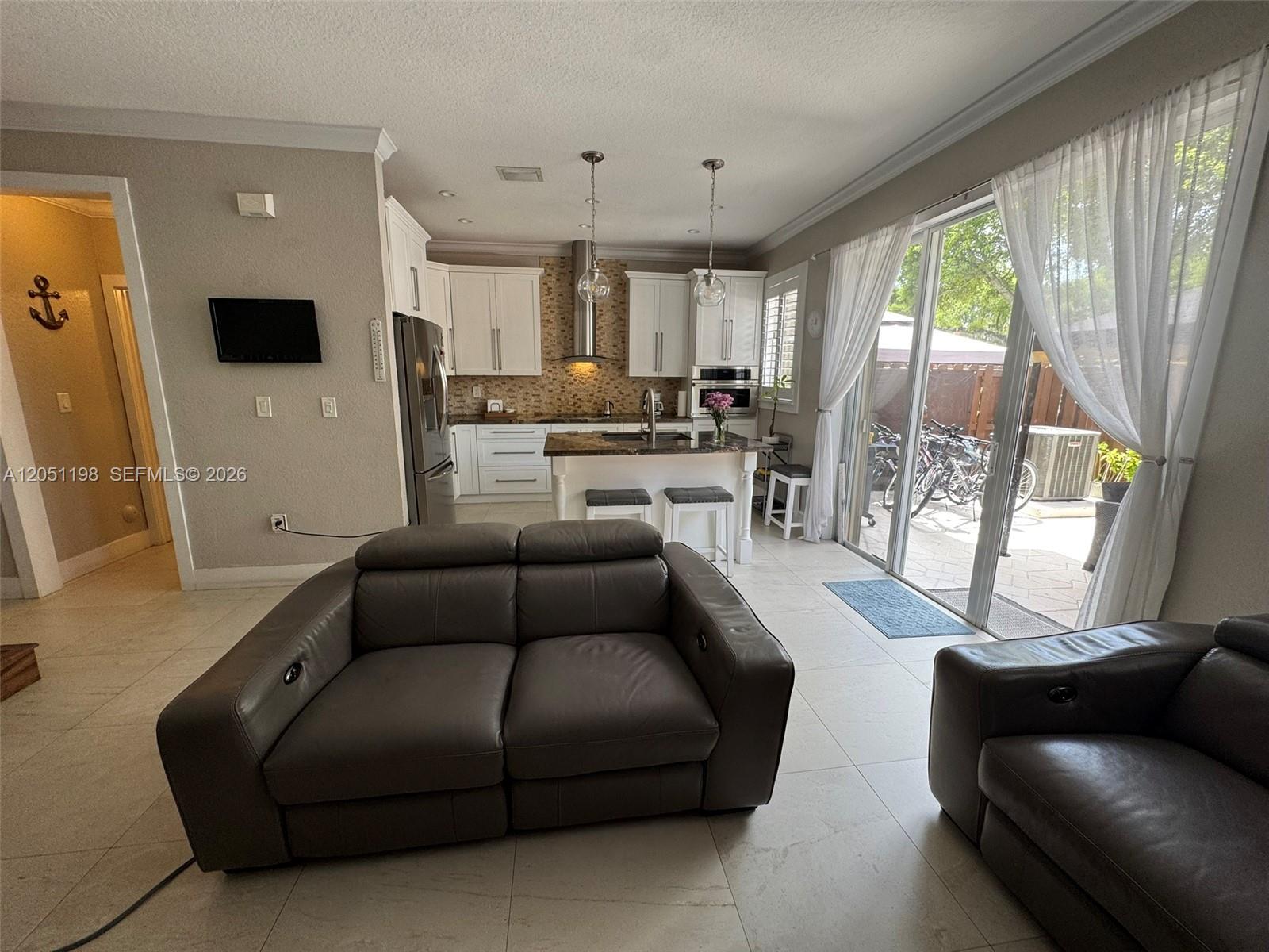 A12051198 Property Photo 7