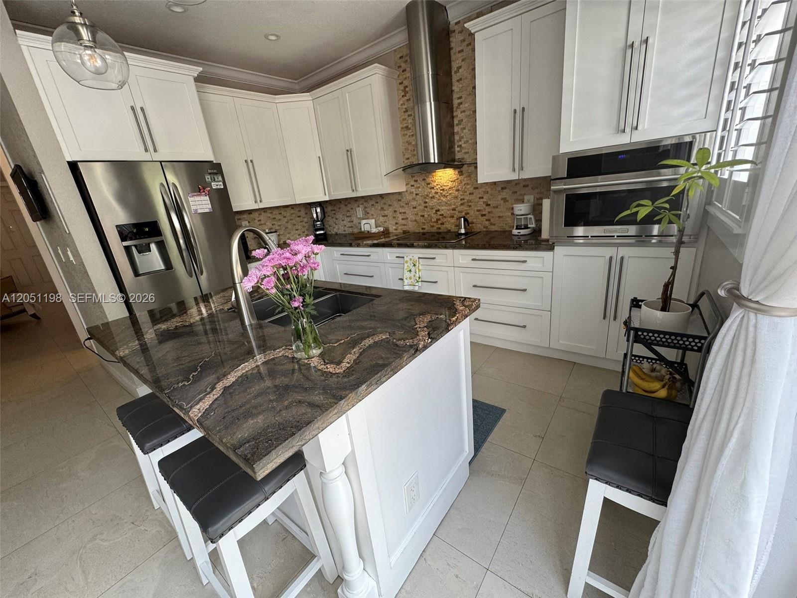 A12051198 Property Photo 9