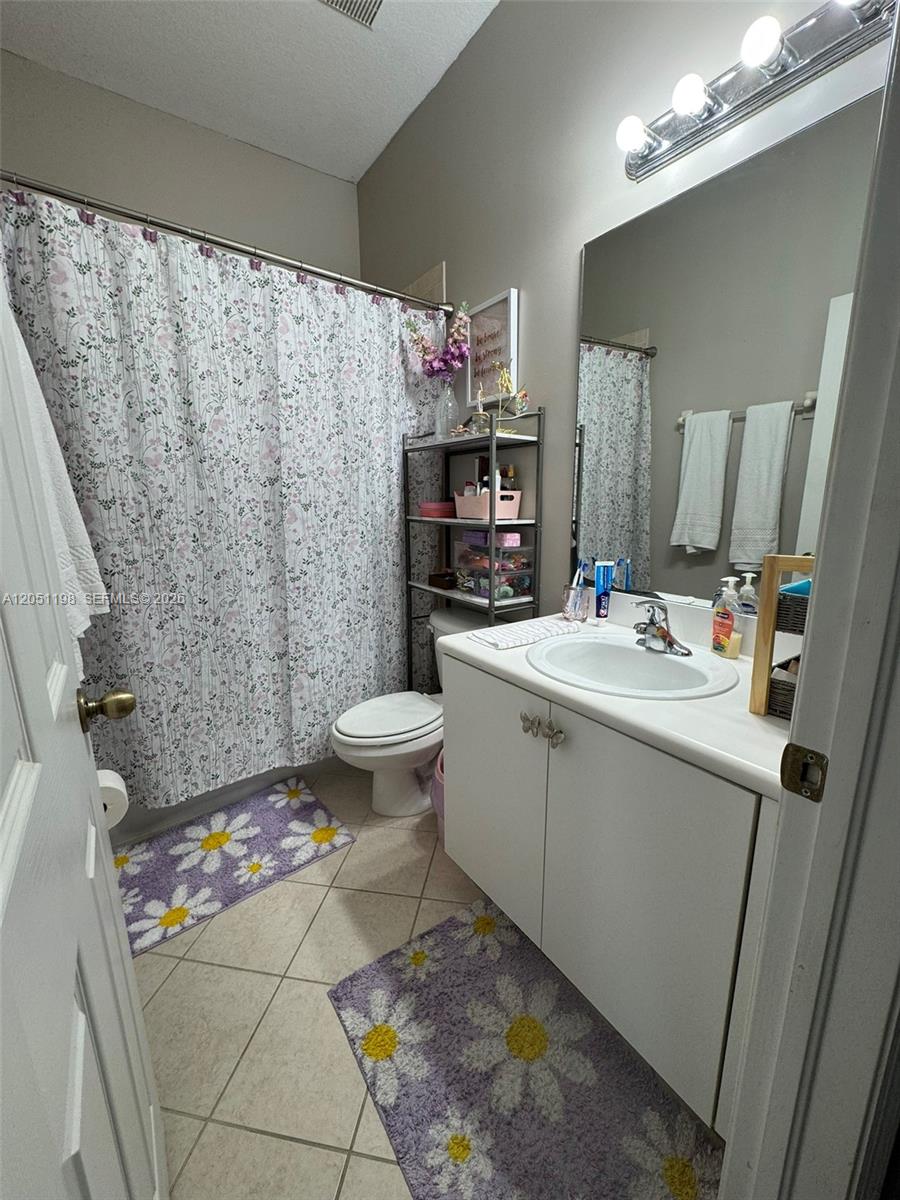 A12051198 Property Photo 16