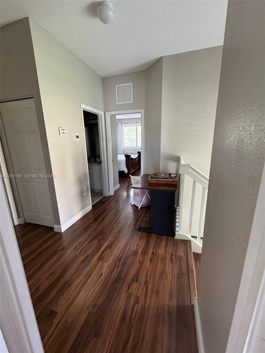 A12051198 Property Photo 21