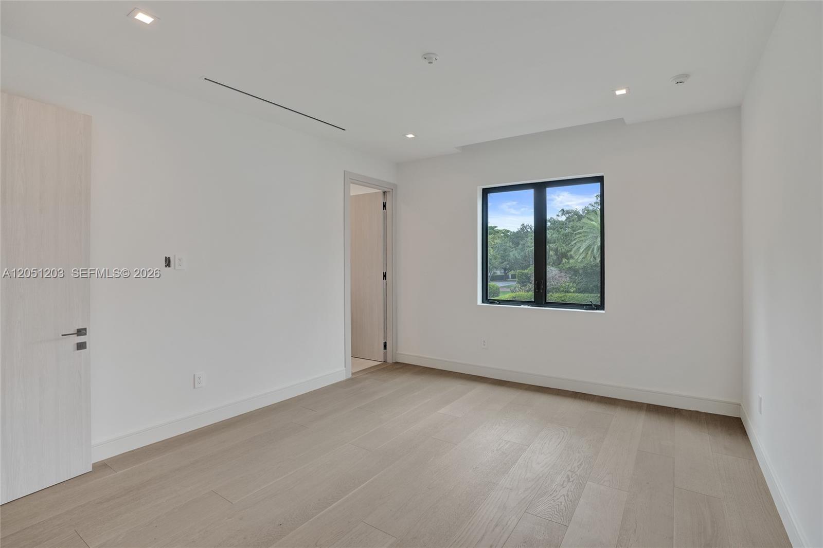 4640 Sunset Drive Property Photo 36