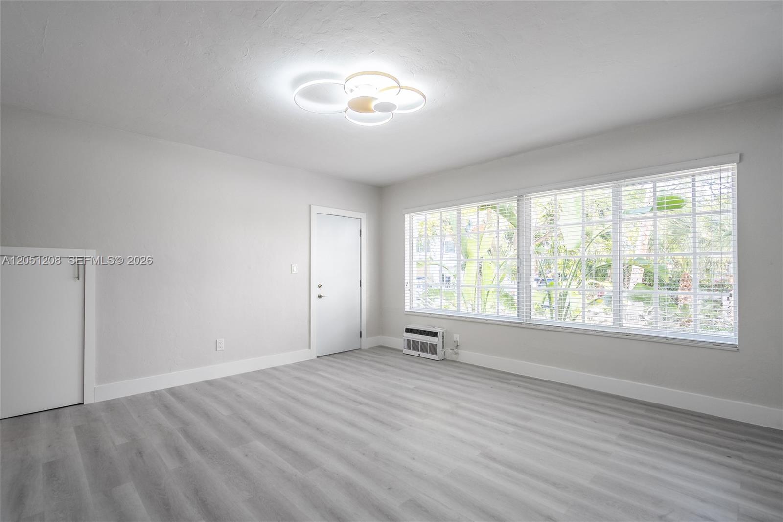 2420 Flamingo Drive 2 Property Photo 5