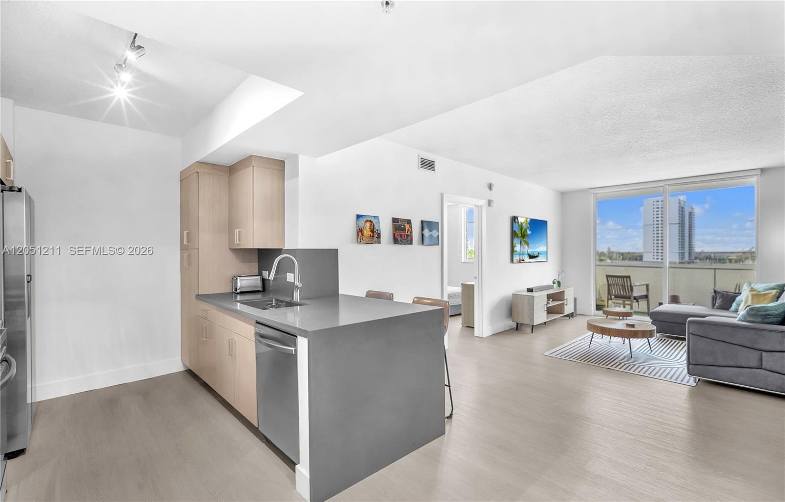 18800 Ne 29th Avenue 517 (fully Renovated) Property Photo 14