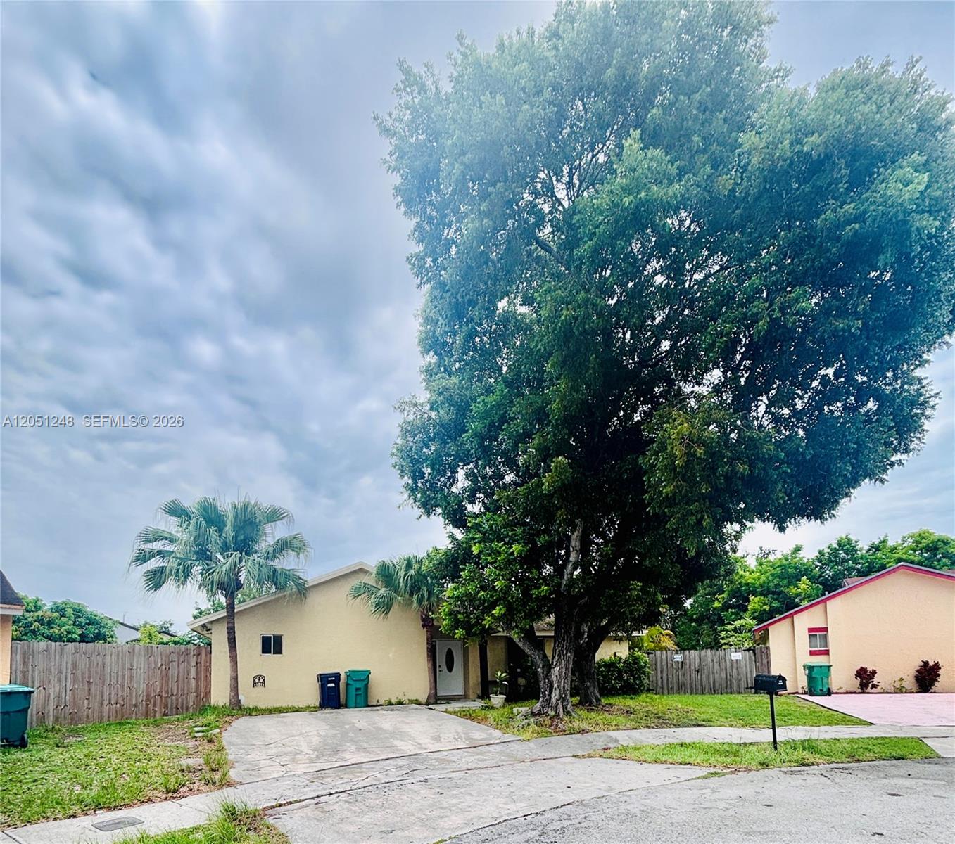 12271 SW 205th Street Property Photo 1