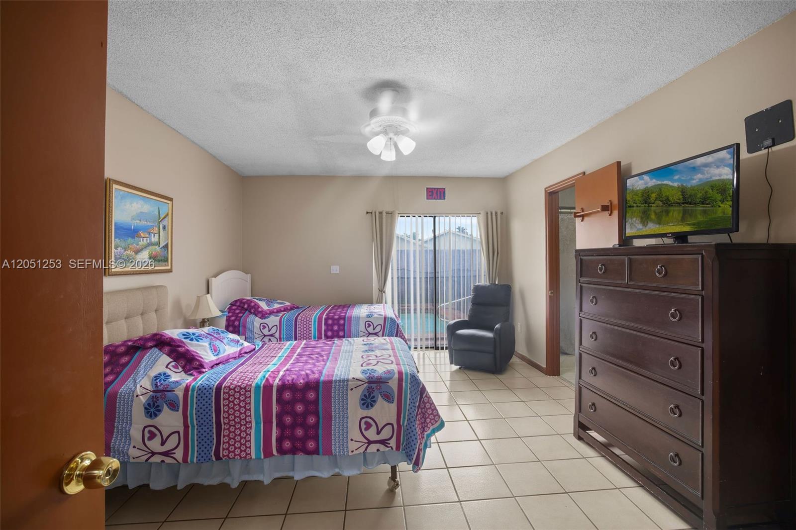A12051253 Property Photo 14
