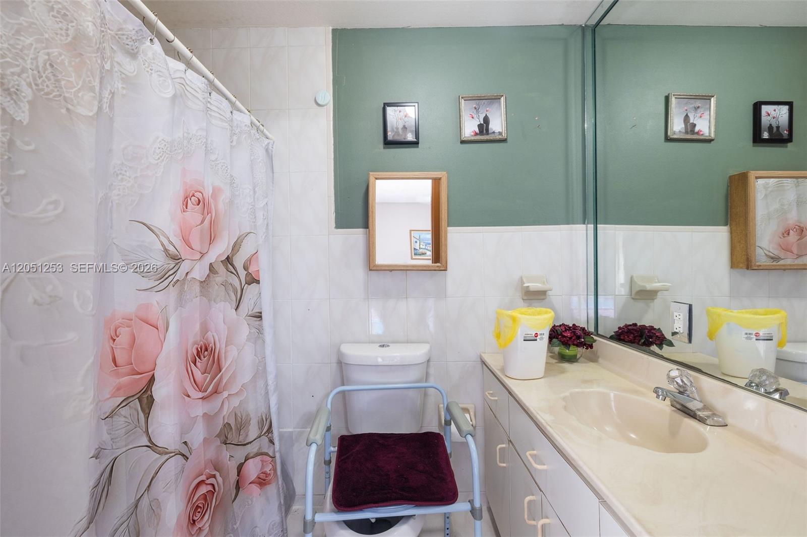 A12051253 Property Photo 18