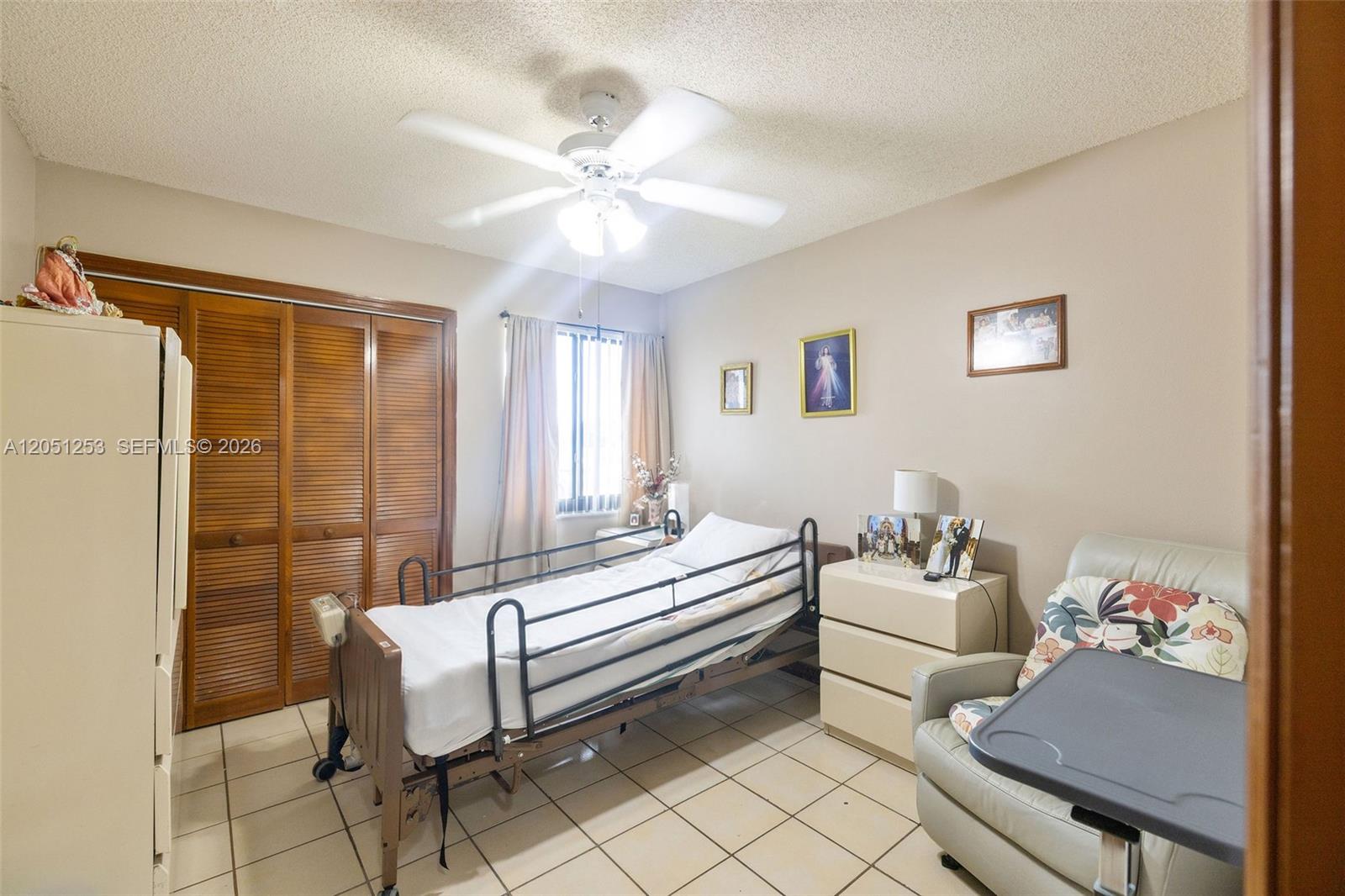 A12051253 Property Photo 23