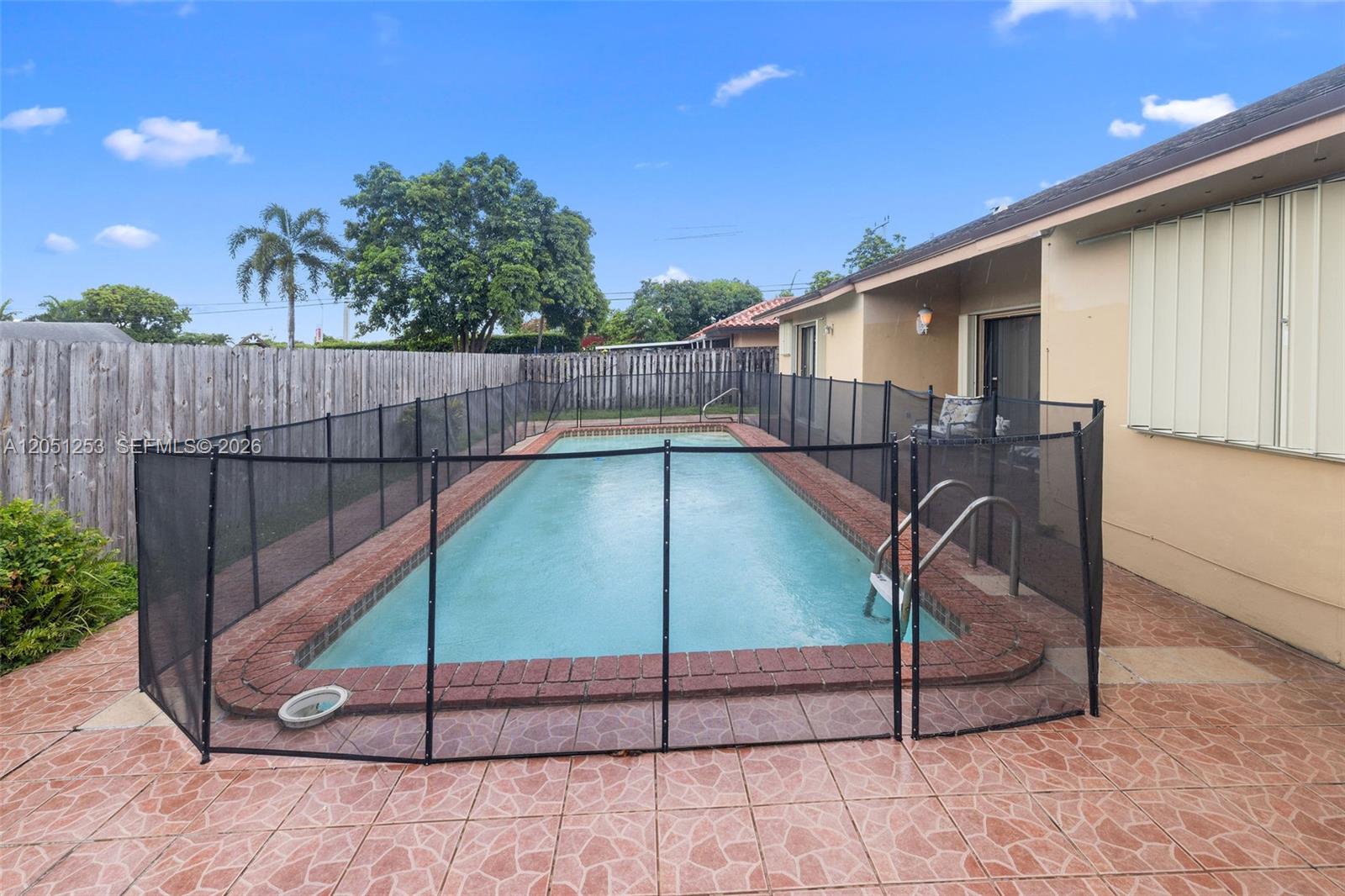 A12051253 Property Photo 26