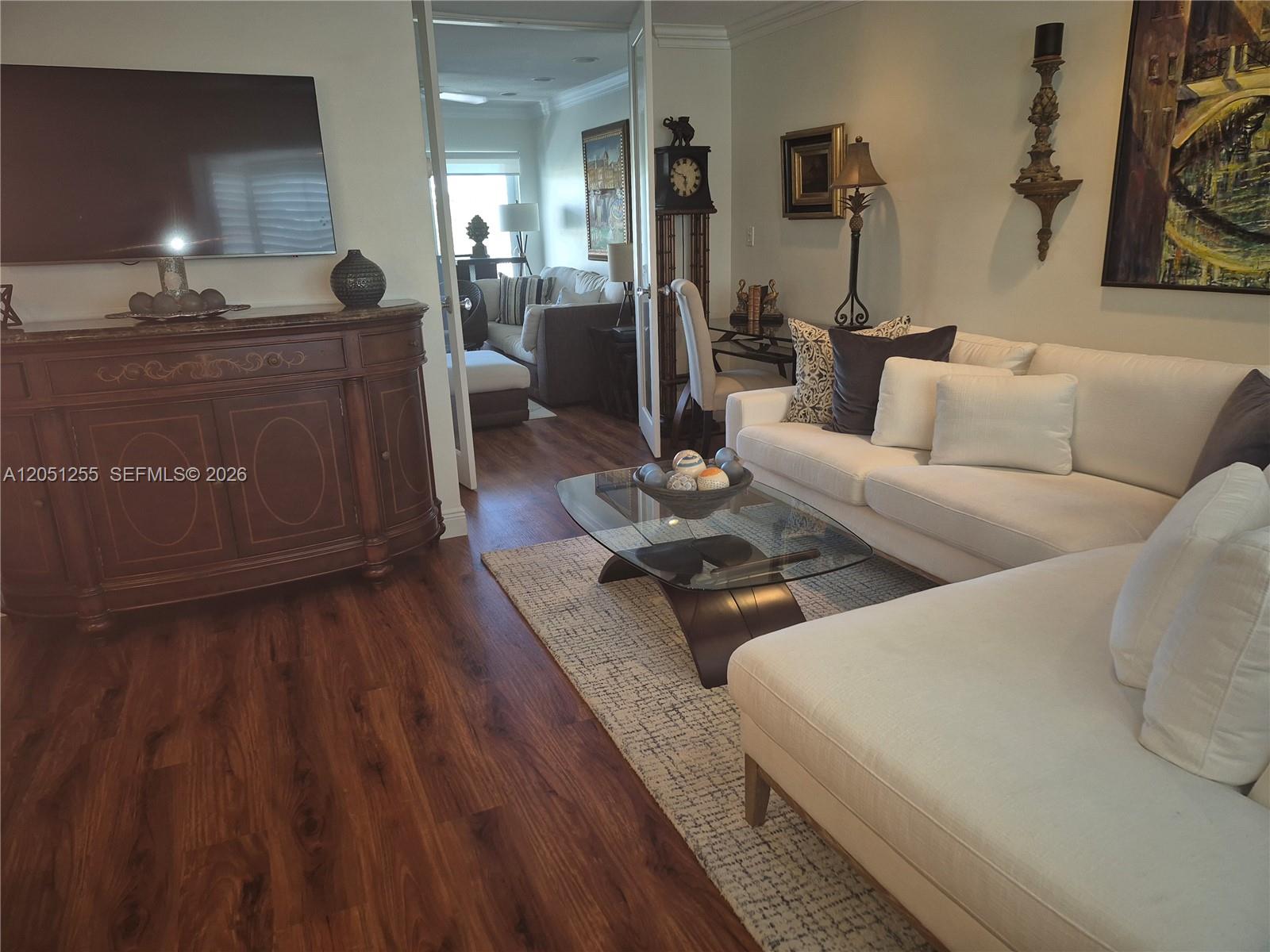 535 Hendricks Isle 306 Property Photo 3
