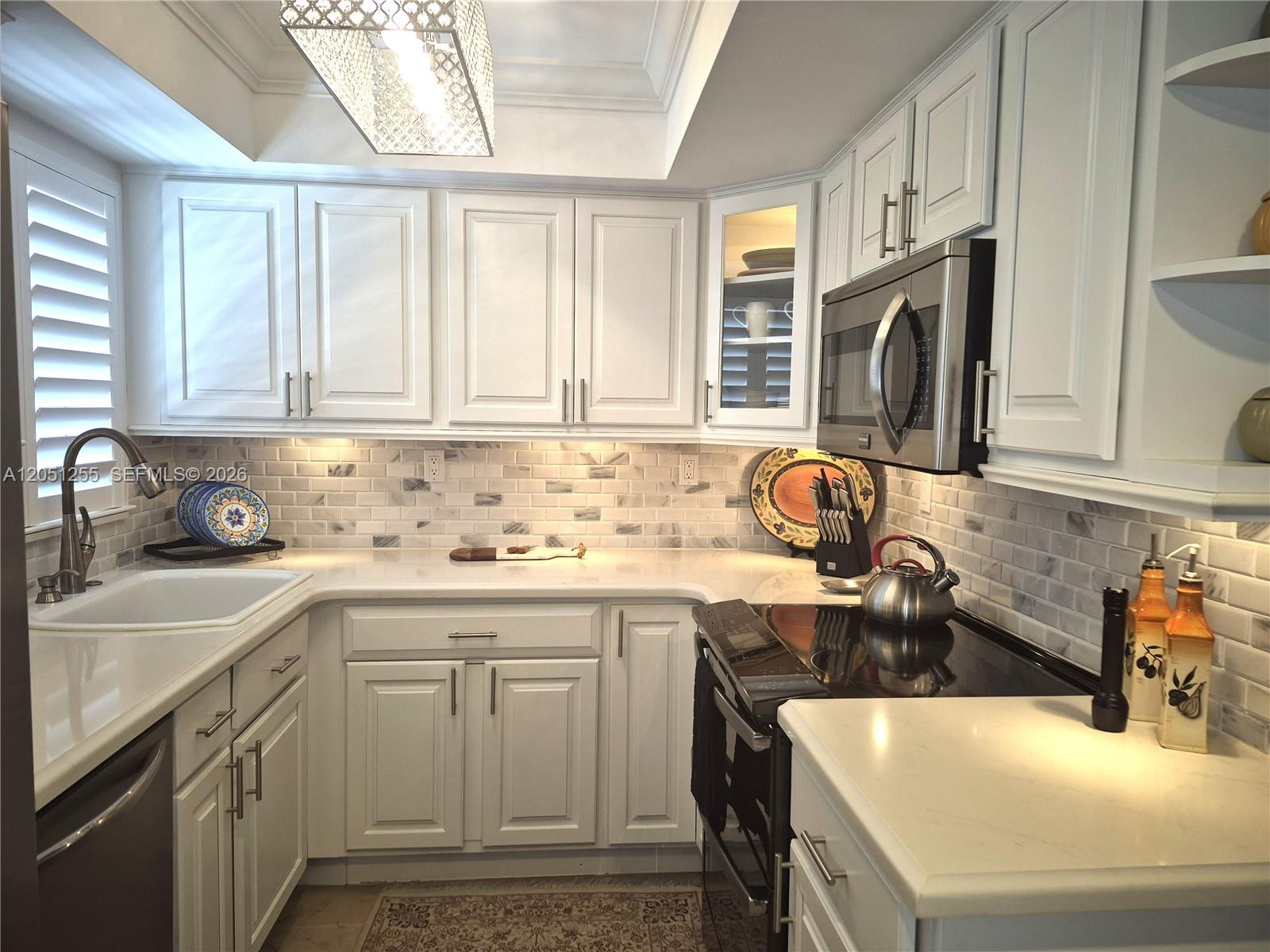 535 Hendricks Isle 306 Property Photo 13