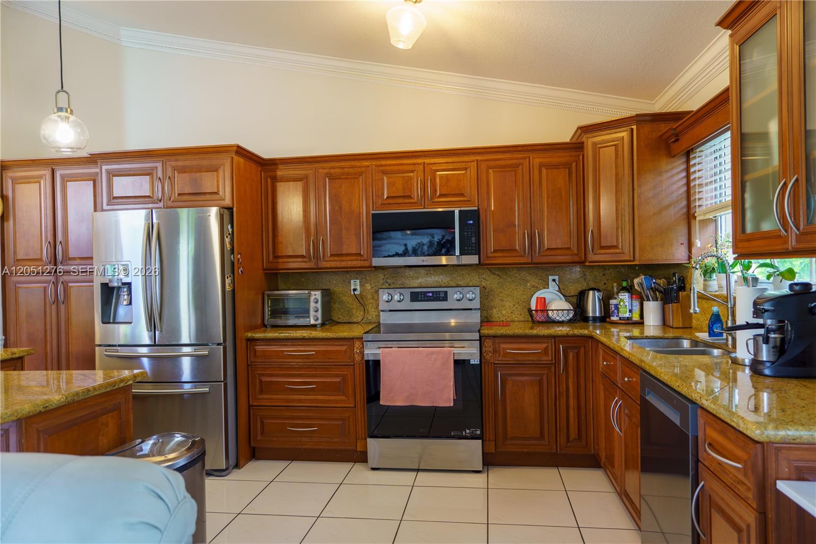 A12051276 Property Photo 30