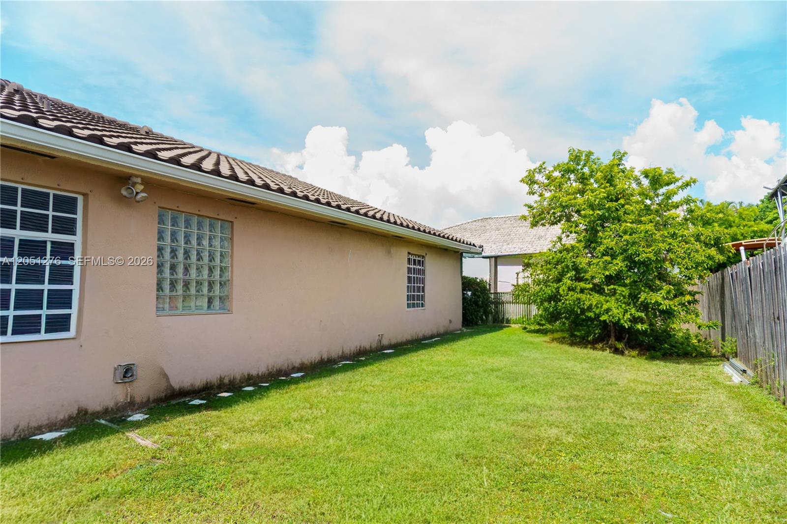 A12051276 Property Photo 35
