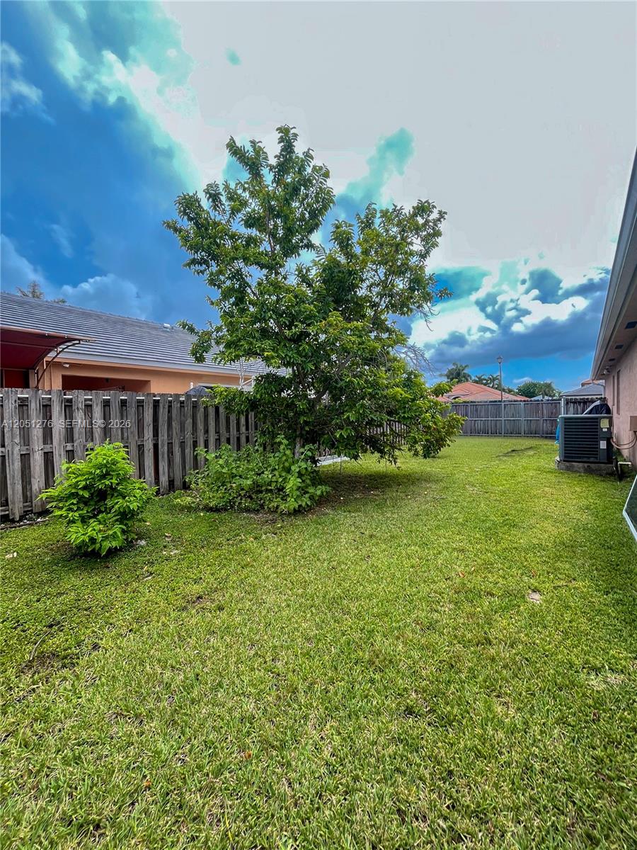 A12051276 Property Photo 37