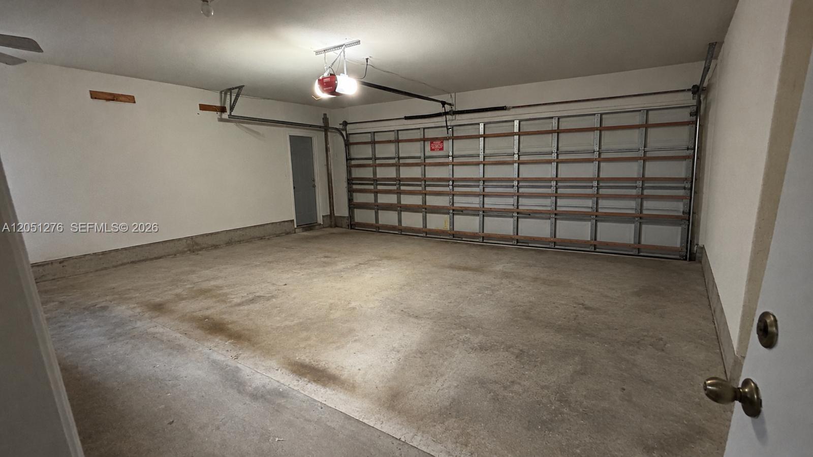 A12051276 Property Photo 41