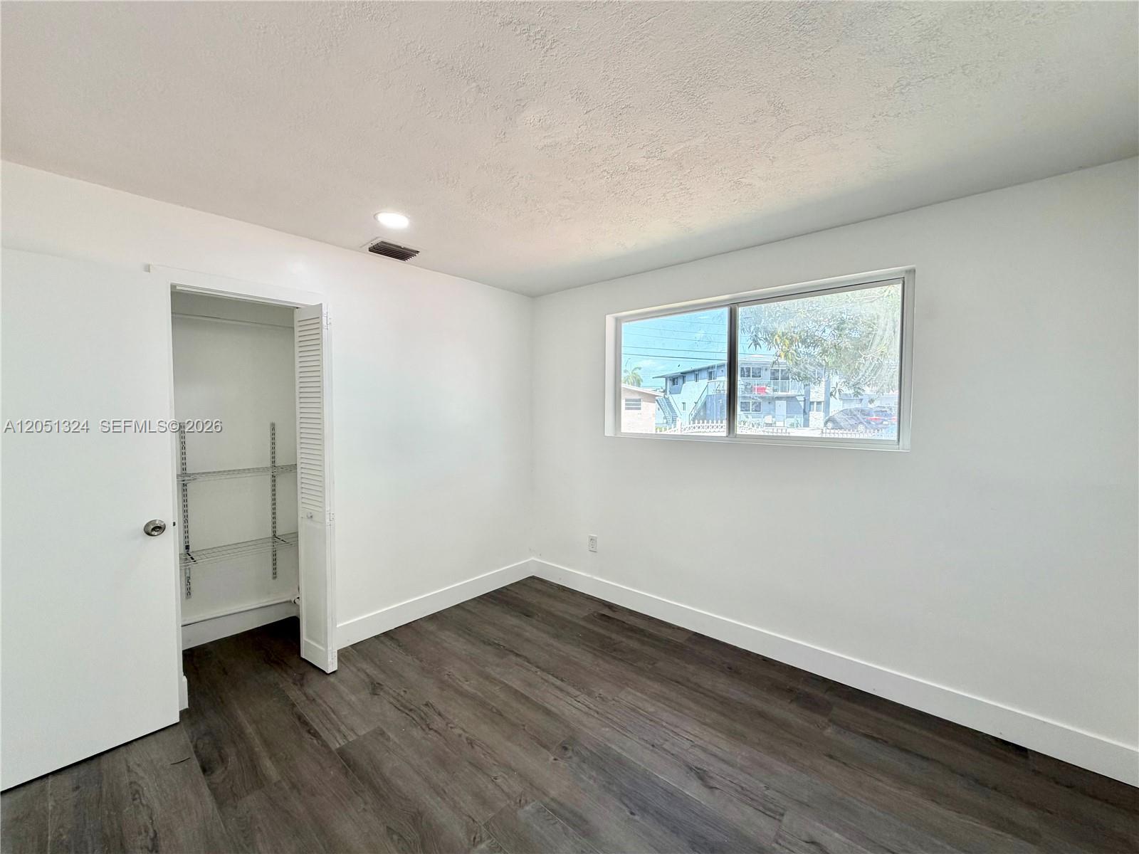 685 Se Park Drive Property Photo 17