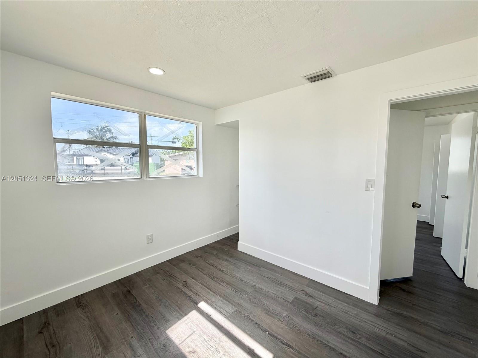 685 Se Park Drive Property Photo 21
