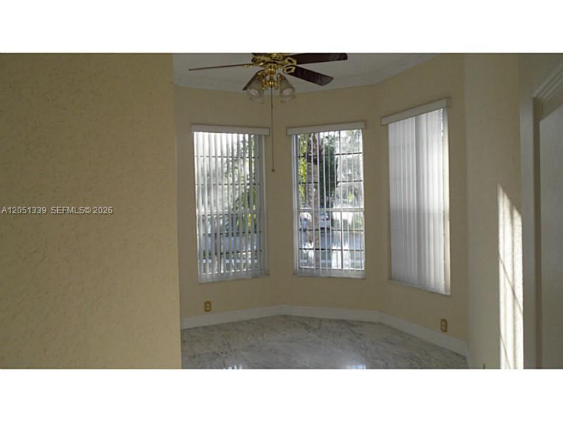 A12051339 Property Photo 4