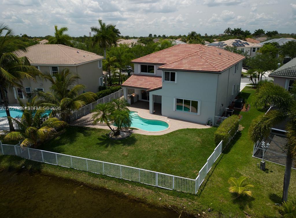 A12051339 Property Photo 45