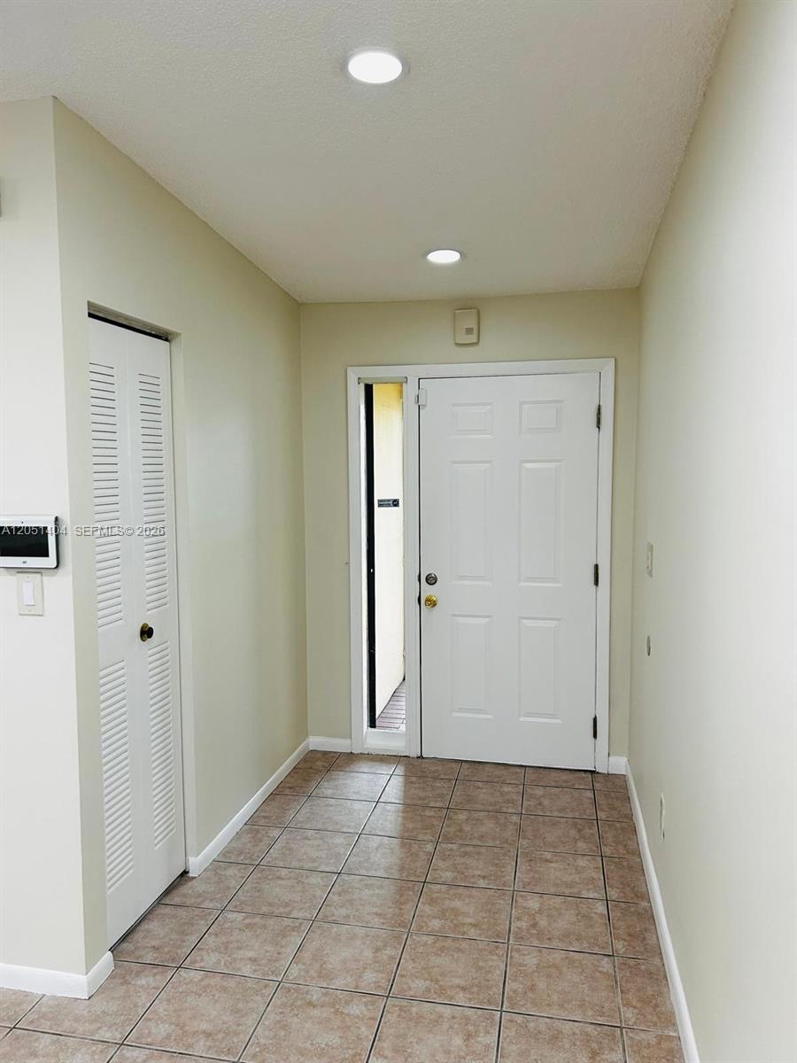 6524 Nw 188th Lane Property Photo 2