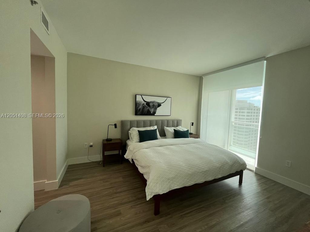 951 Brickell Avenue 1706 Property Photo 1