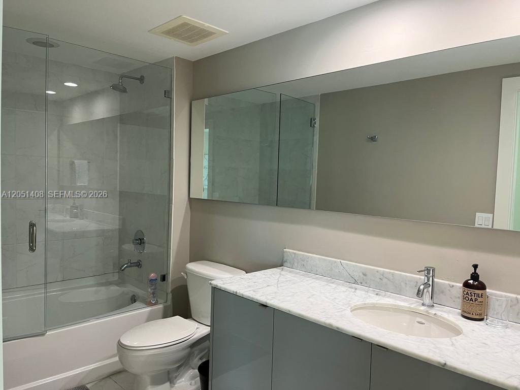 951 Brickell Avenue 1706 Property Photo 2