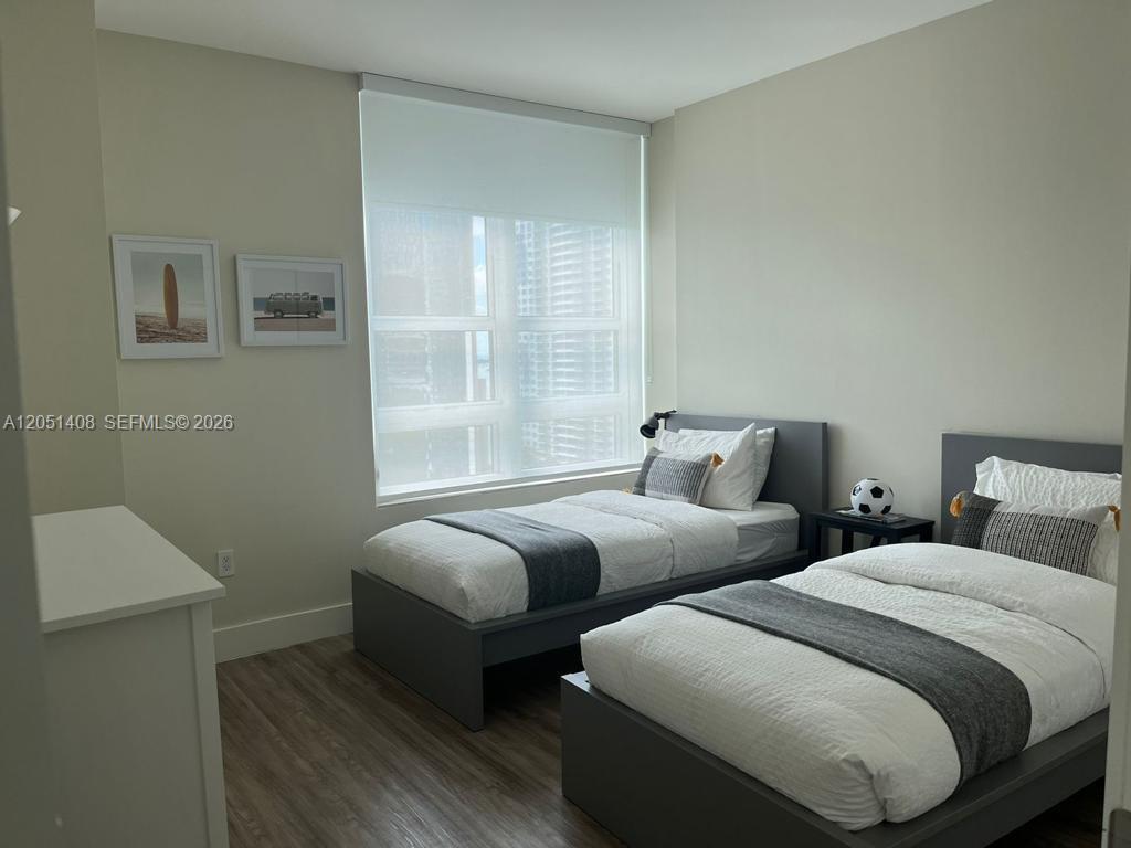 951 Brickell Avenue 1706 Property Photo 6