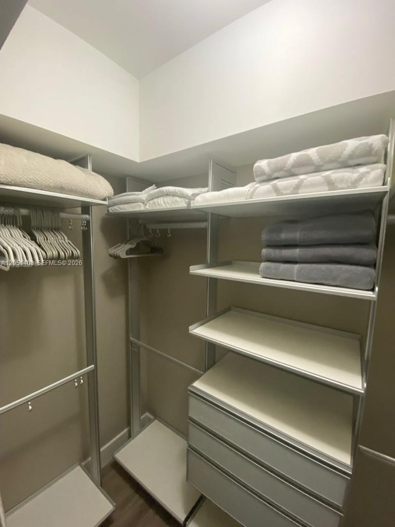 951 Brickell Avenue 1706 Property Photo 7