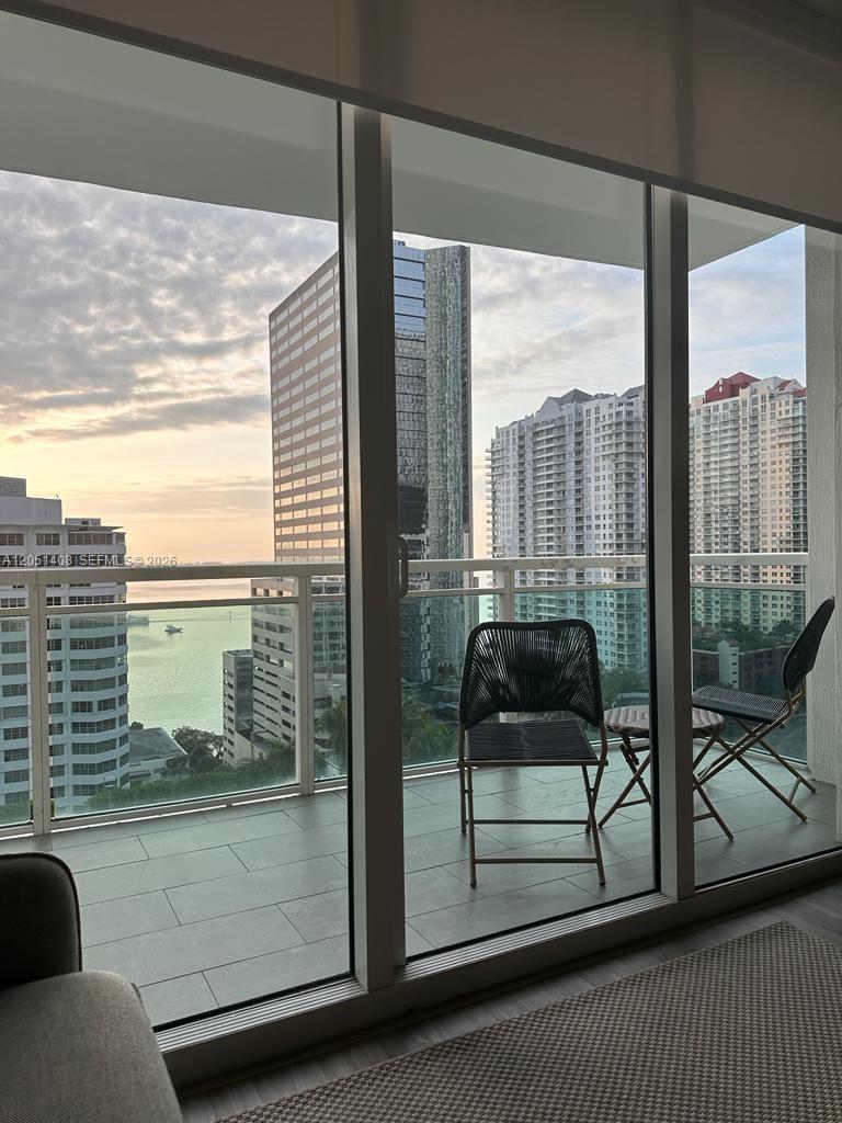 951 Brickell Avenue 1706 Property Photo 8
