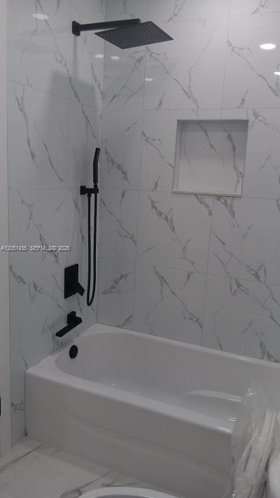 4740 Nw 21st Street 402 Property Photo 10