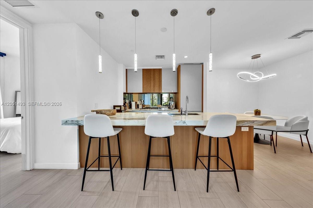 2831 S Bayshore Drive 501 Property Photo 17