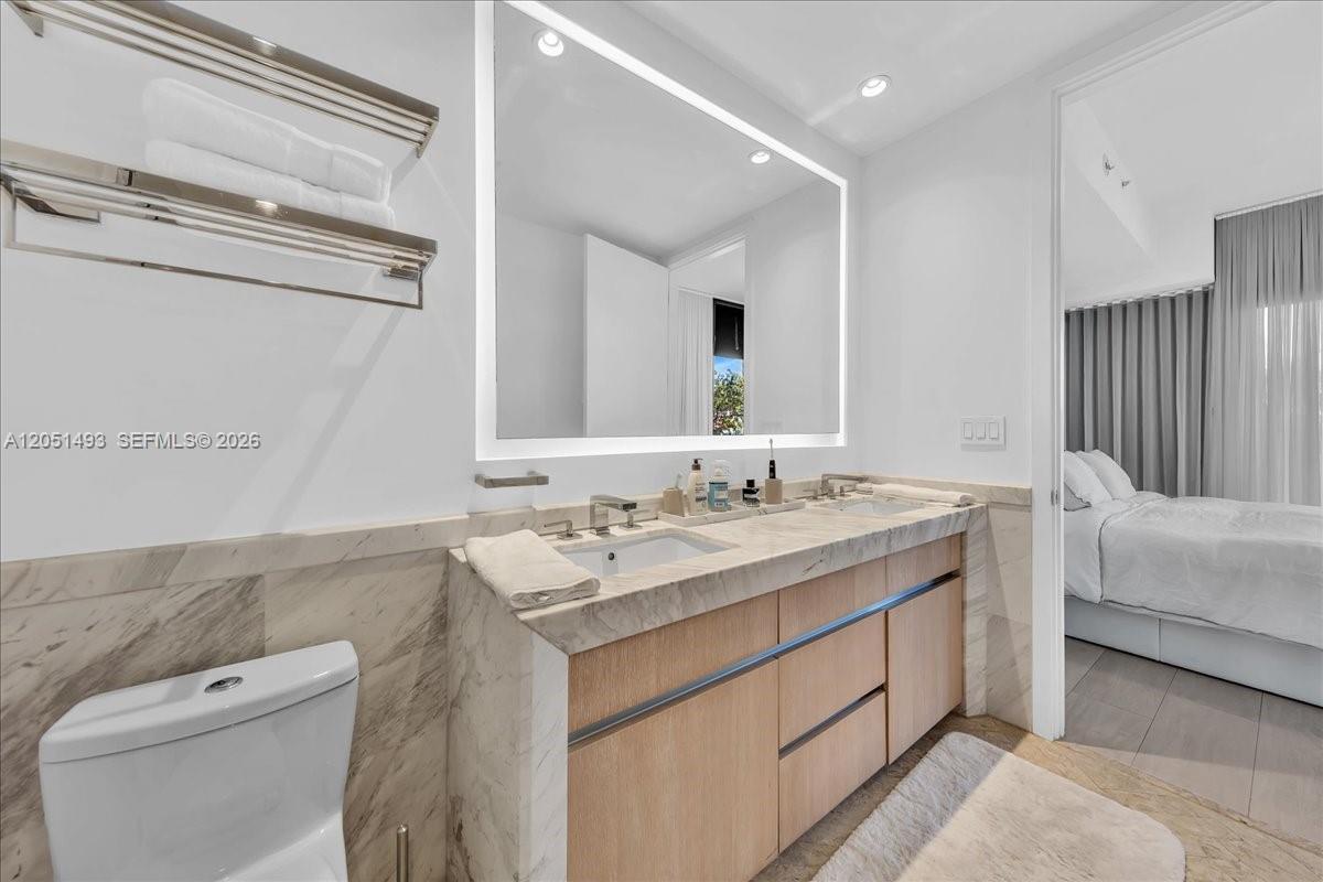 2831 S Bayshore Drive 501 Property Photo 26
