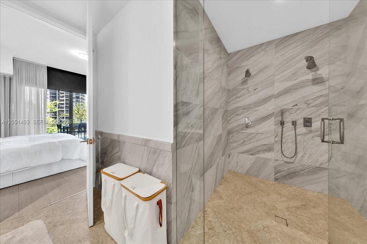 2831 S Bayshore Drive 501 Property Photo 27