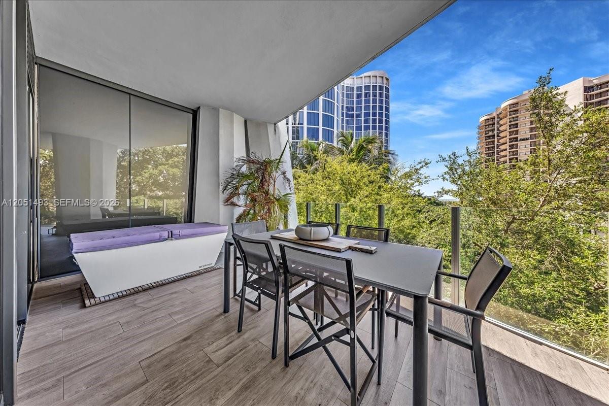 2831 S Bayshore Drive 501 Property Photo 43