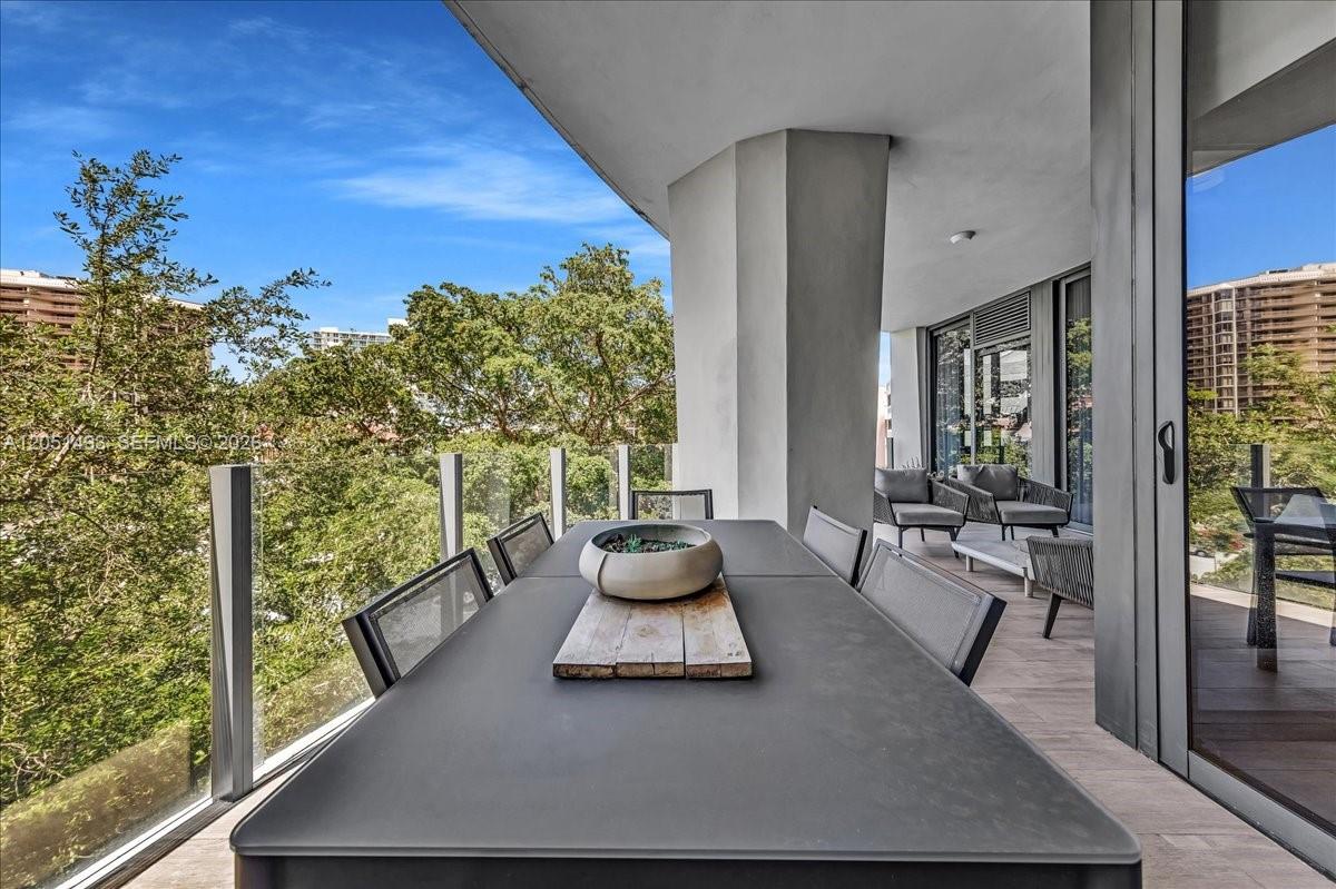 2831 S Bayshore Drive 501 Property Photo 50